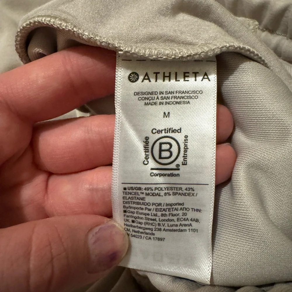 Athleta Seasoft Mid Rise Straight Crop Pants Sz M - Picture 10 of 11